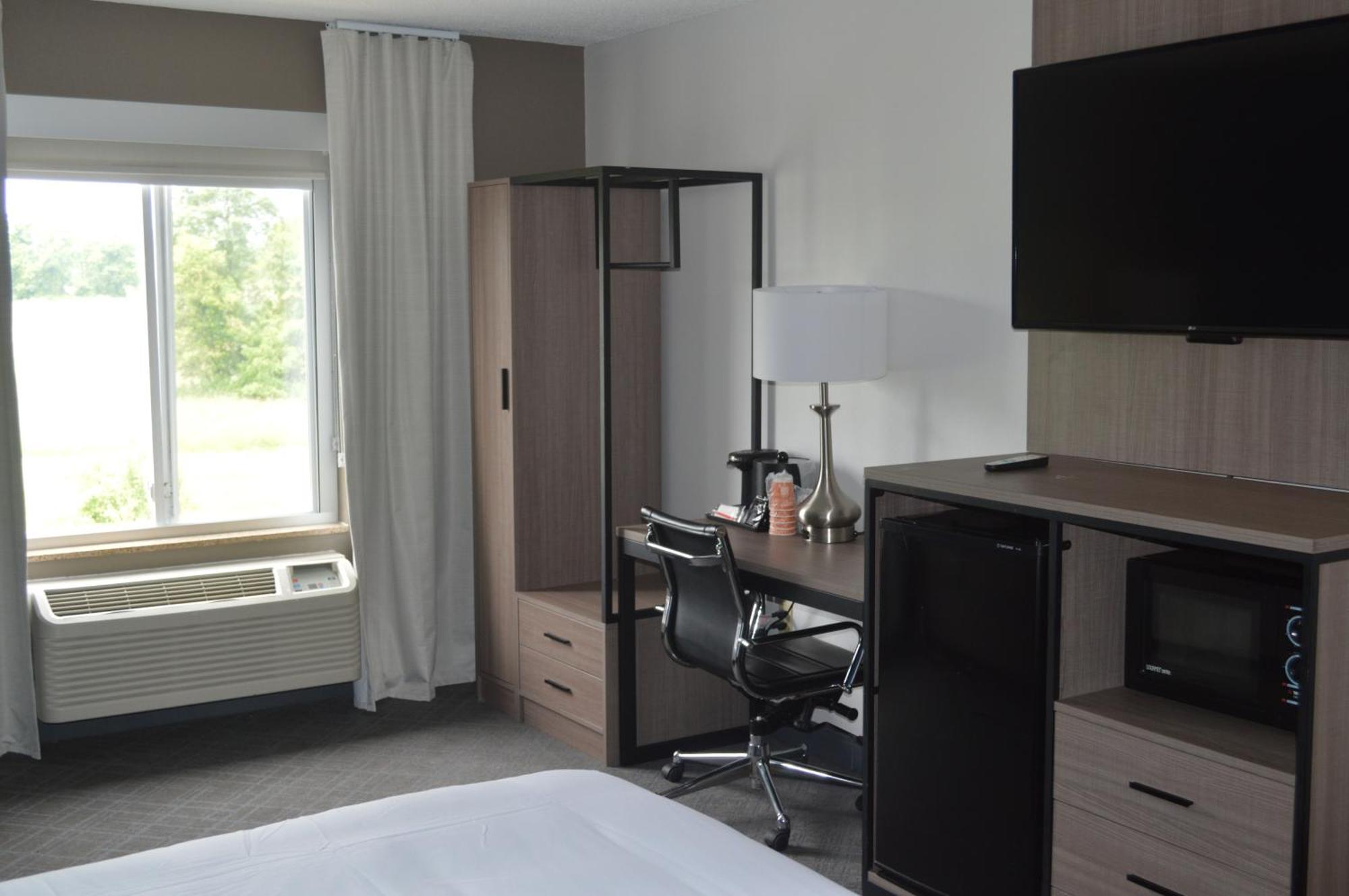 Comfort Inn & Suites Harrisburg-Hershey North Eksteriør billede